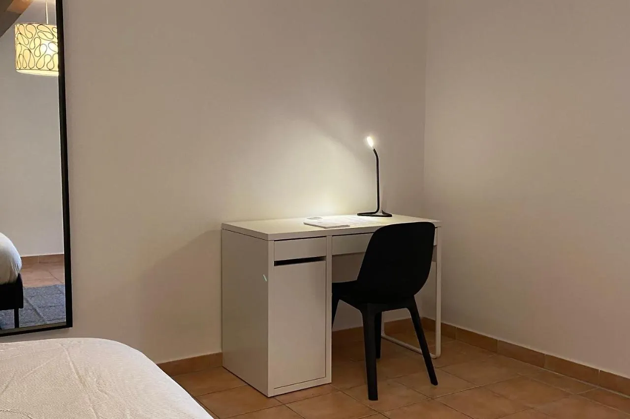 Love Nest With Sea View In The Heart Of The Panier Marselha